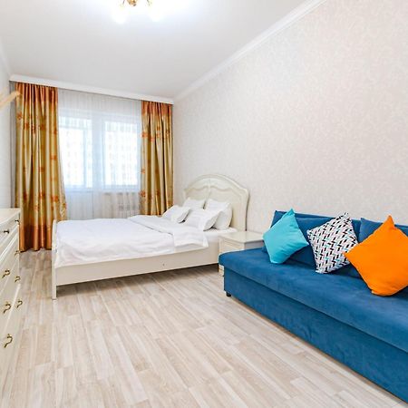 Apartments 7 Я-14 Nur-Sultan  Exterior photo